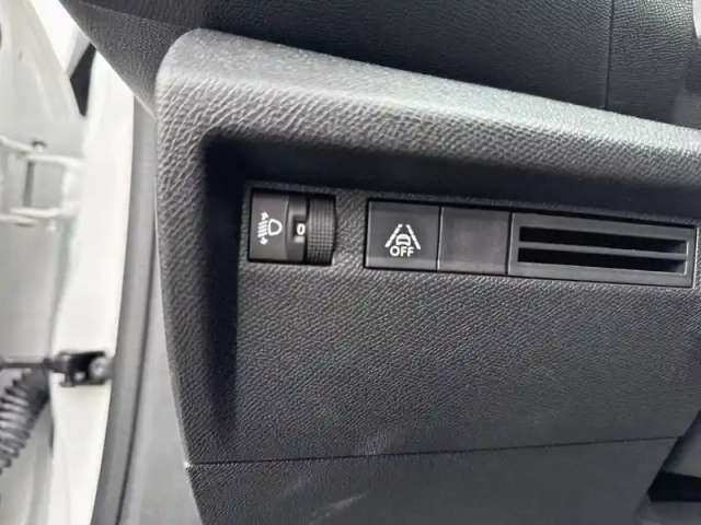 Citroën C4 e- 136 ch automatique — photo 20
