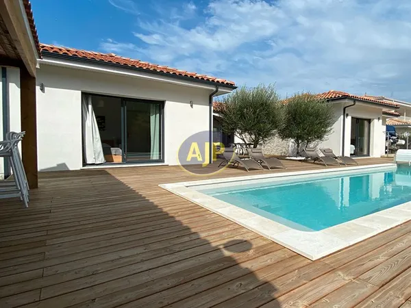 Villa 5 pièces 144 m²