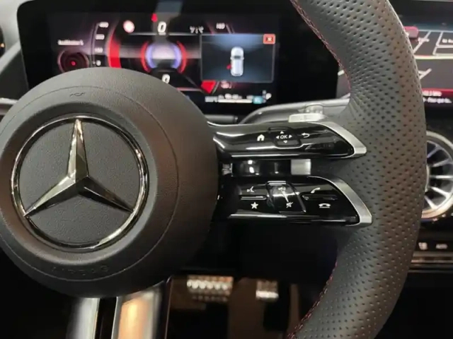 Mercedes Gla 250 e hybrid eq amg line — photo 2