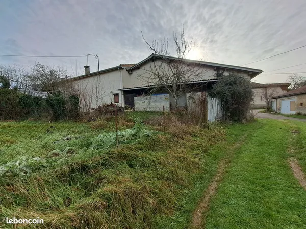 Garage/dependance transformable en habitations sur 357m2 de terrain
