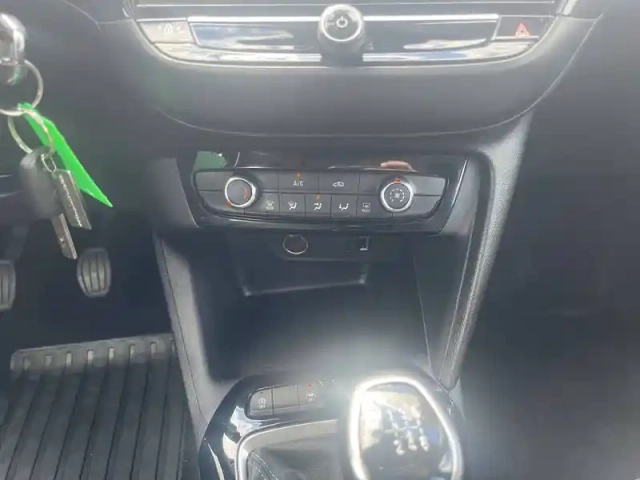 Opel Corsa 1.2 turbo 100 ch bvm6 — photo 23