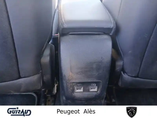 Peugeot 2008 electrique 136 ch — photo 15