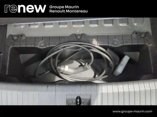 Renault Megane e-tech electric ev60 220ch techno super charge — photo 14