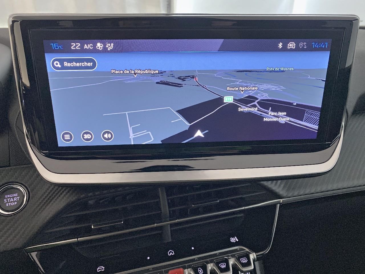 Peugeot 2008 hybrid 145 ch e-dcs6 allure — photo 16