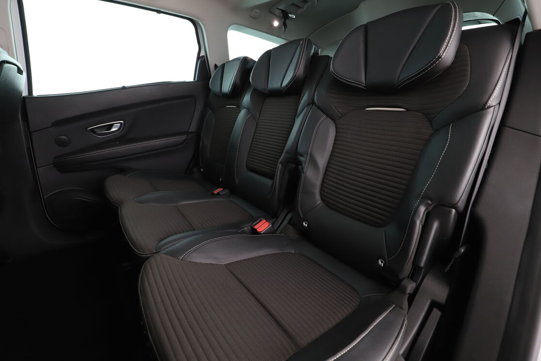 Renault Grand Scenic 1.6 dCi Energy Bose Edition EDC — photo 15