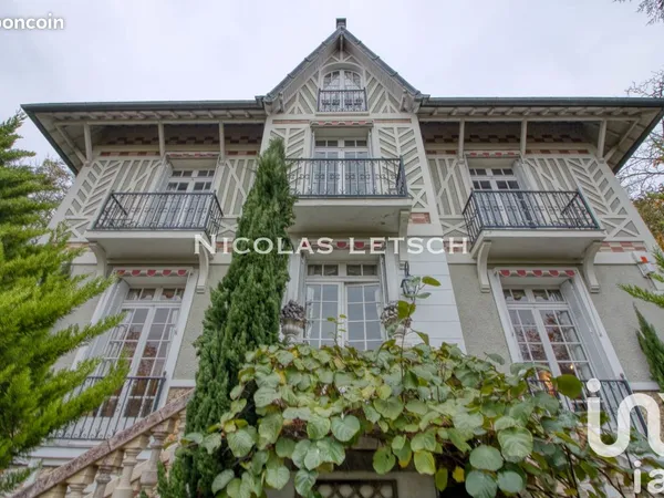 Maison 9 pièces 212 m²