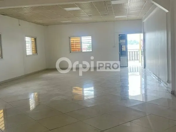 Bureaux 80 m²