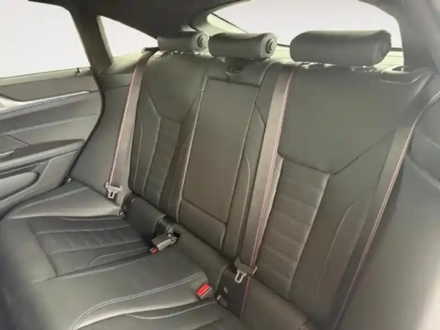 Bmw I4 edrive40 340ch m sport — photo 13