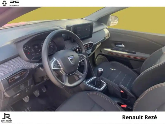 Dacia Sandero 1.0 tce 90ch stepway confort -22 — photo 5