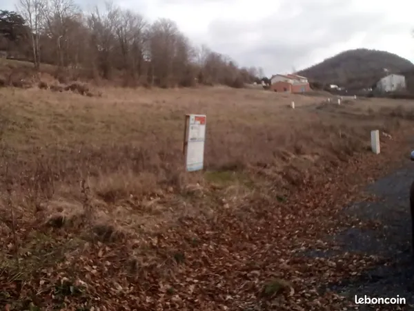 Terrain 710 m² Saint Germain Laprade