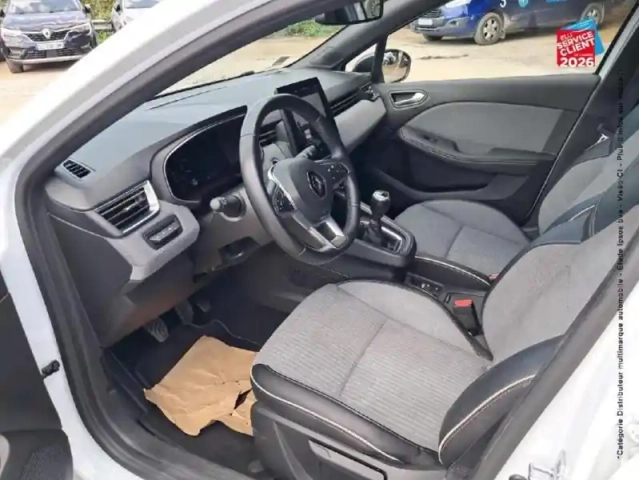Renault Clio 1.3 tce 140ch lutecia -21n — photo 15