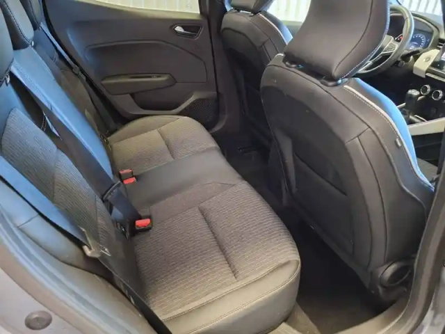 Renault Clio tce 90 — photo 15