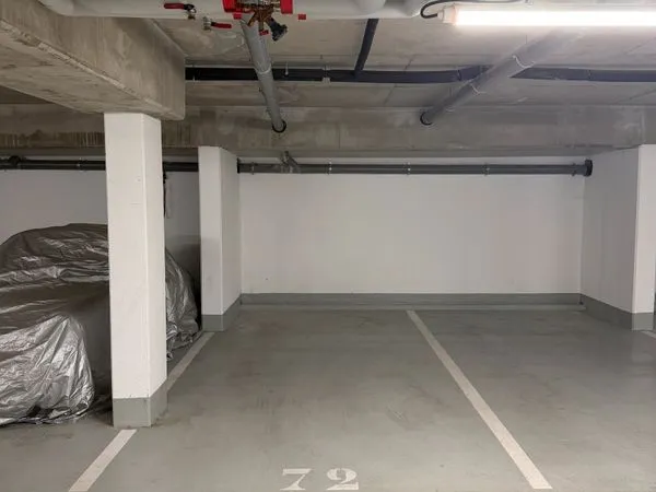 Place de parking sécurisée en sous-sol - Marina de L'Isle-Adam