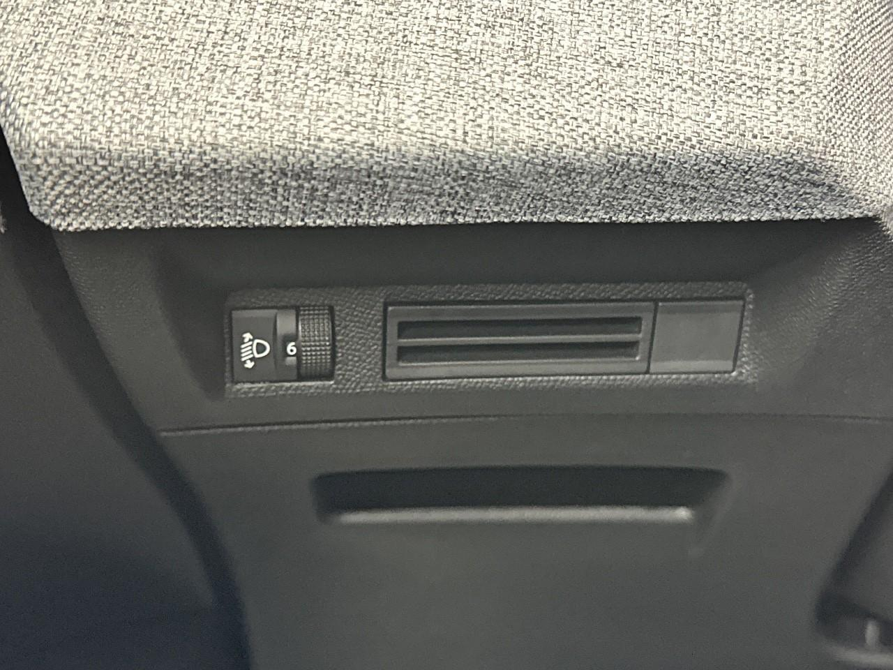 Peugeot 3008 hybrid 145 e-dcs6 allure — photo 16