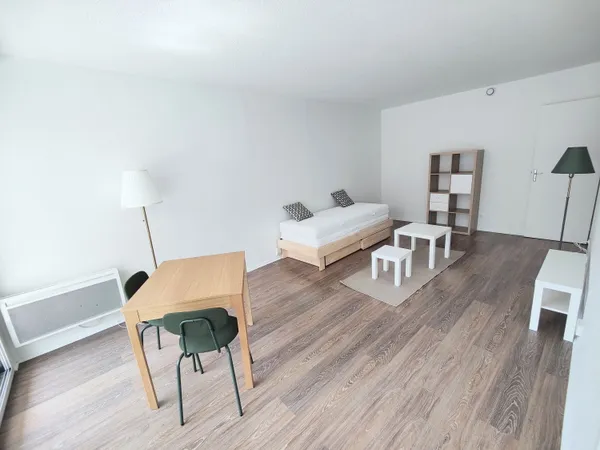 T1 meublé 32m² - grand balcon sud sans vis-à-vis - Nansouty