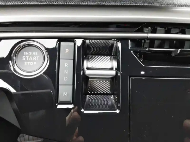 Peugeot 3008 hybrid 145 e-dcs6 — photo 14