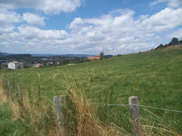 Terrain 700 m²