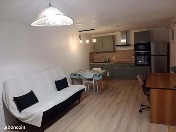 Gap. Studio meublé 35 m²