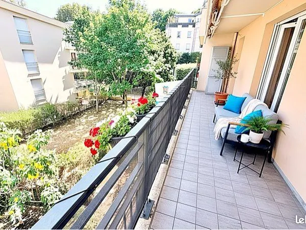 4P 89,5 m2 terrasse ouest + parking / Meudon-sur-Seine limite Issy