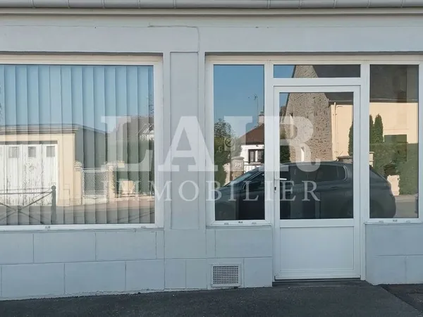 Local 50 m² SAINT GERMAIN DU CORBEIS