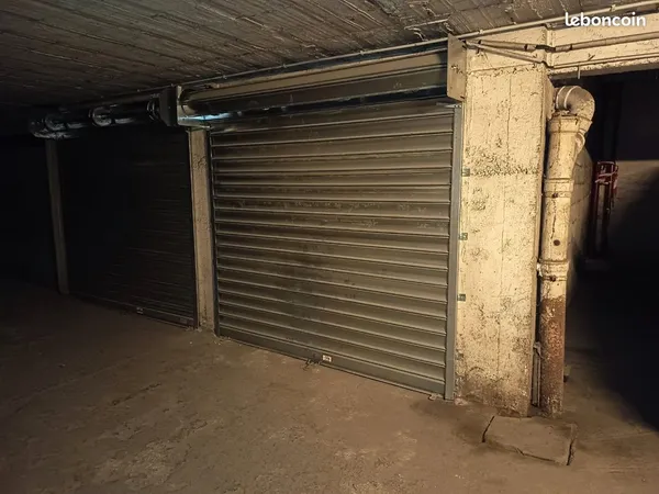 Location garage Marseille 13007