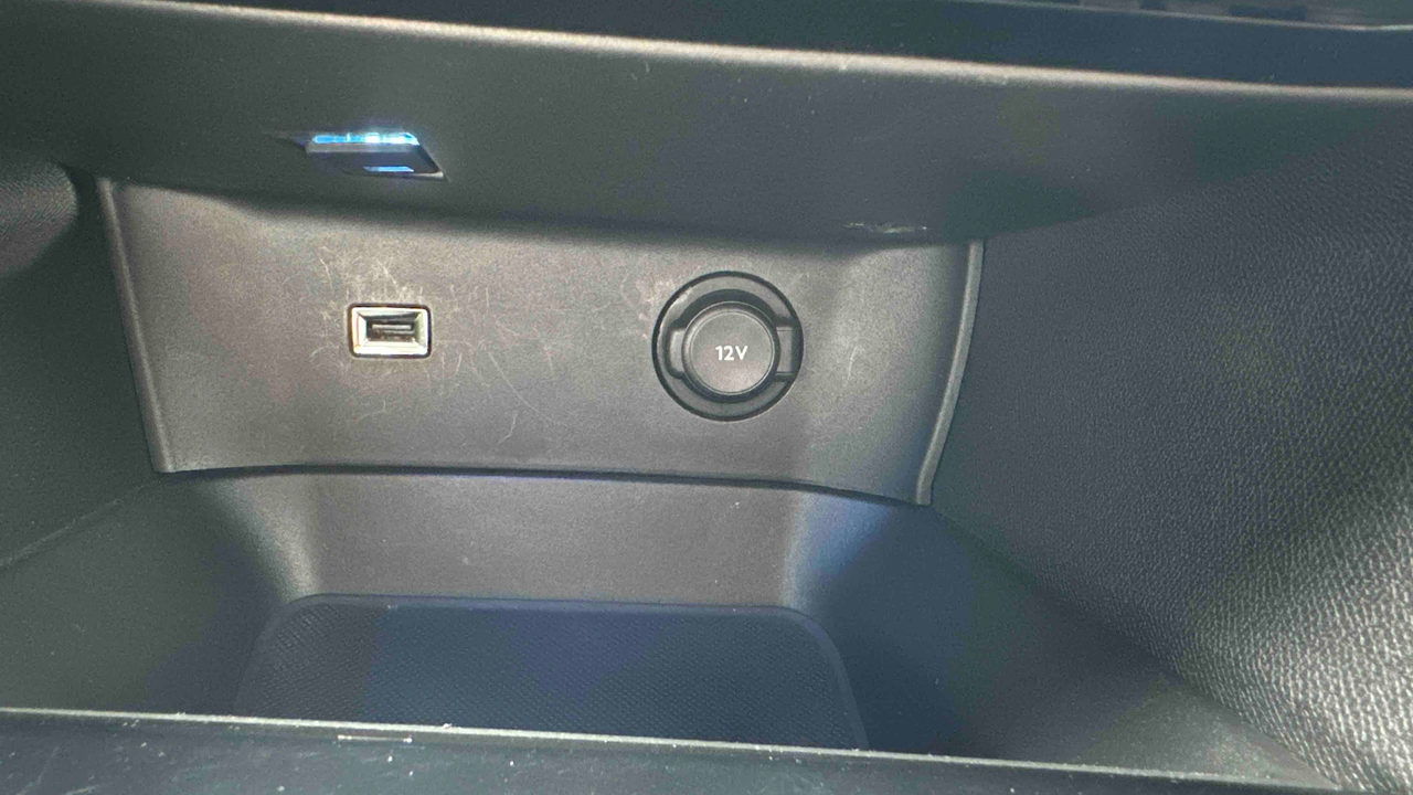 Peugeot 3008 Puretech 130ch S&amp;S EAT8 — photo 24