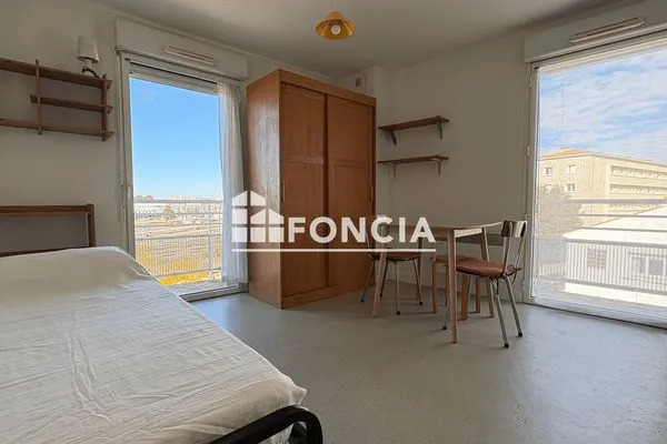 Studio 1 pièce 21 m²