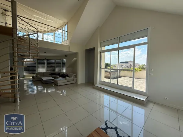 Appartement 5 pièces 246 m²