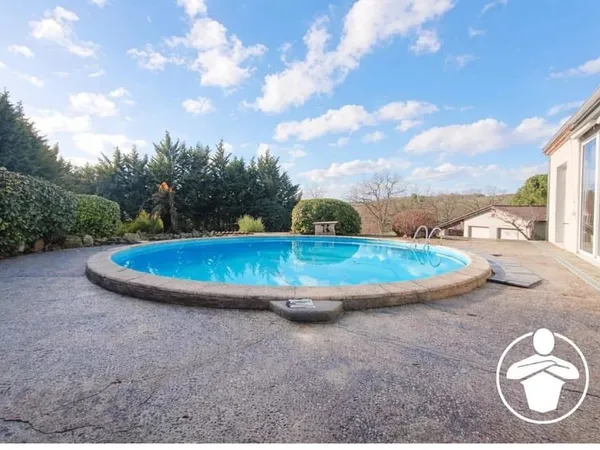 A vendre en campagne de Port Sainte-Marie.