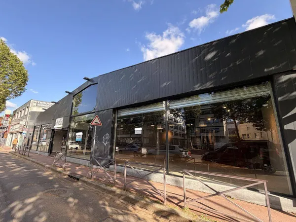 Local commercial 490 m²