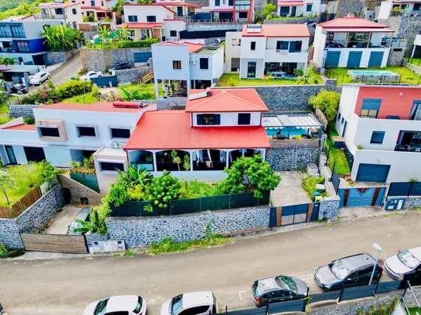 Villa 130m² avec piscine sur un terrain de 368 m²