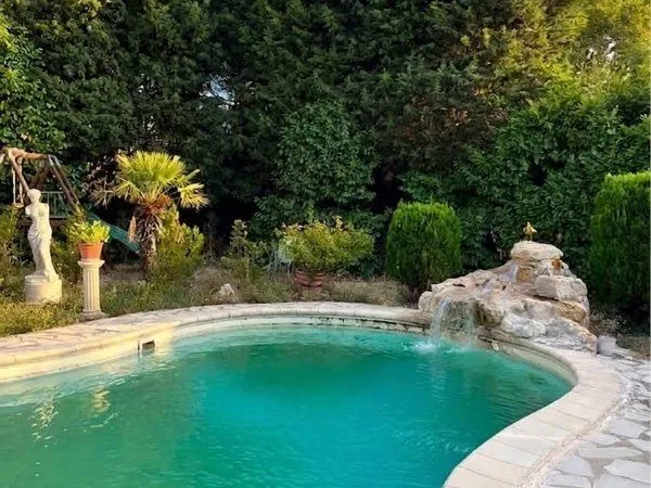 Villa meublée avec piscine