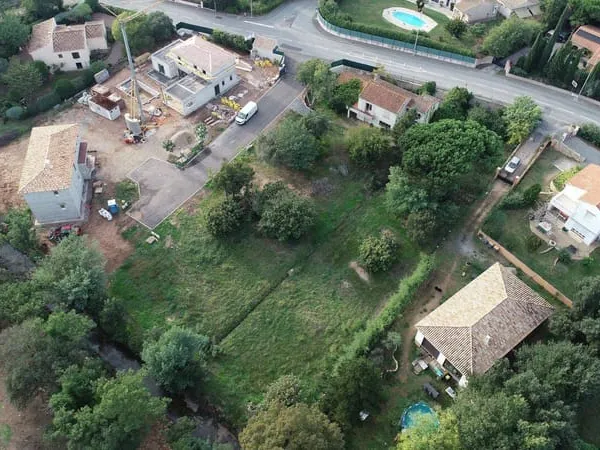 Terrain 1100 m²