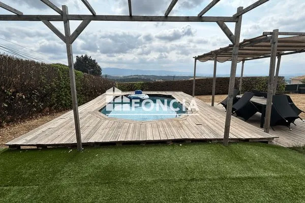 Maison 5 pièces 144 m²