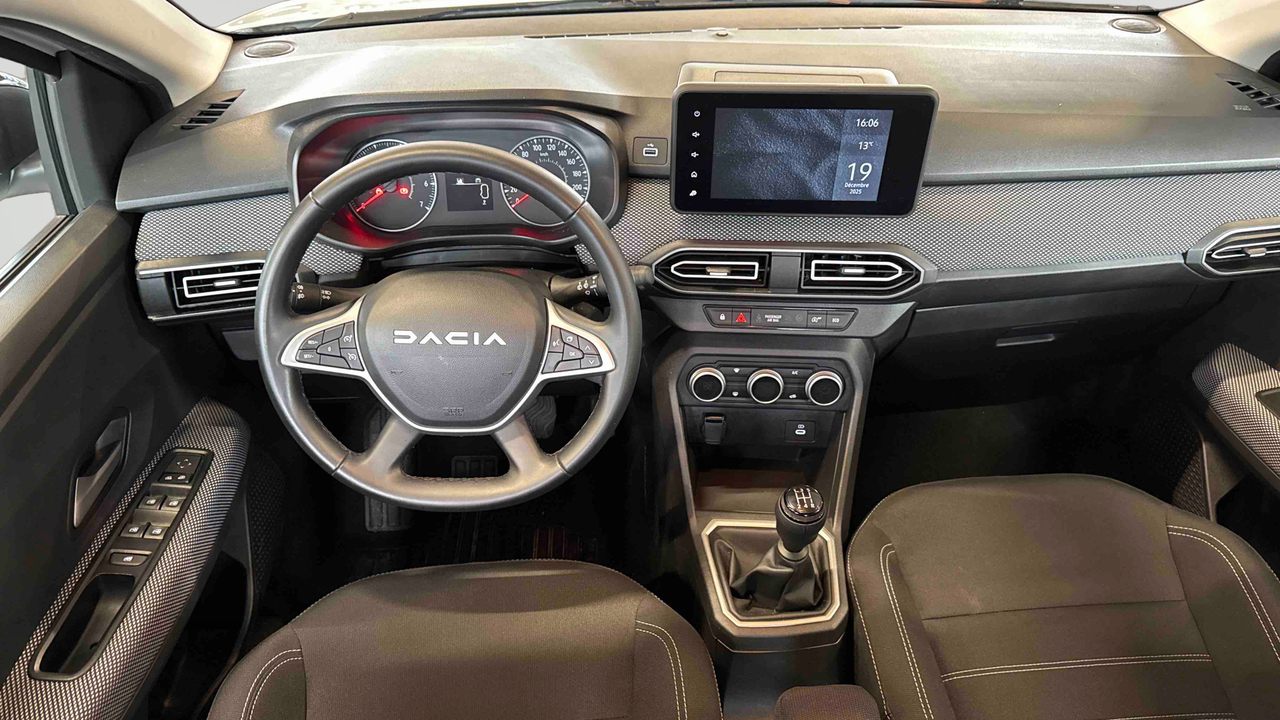 Dacia Sandero TCe 90 GSR2 — photo 9