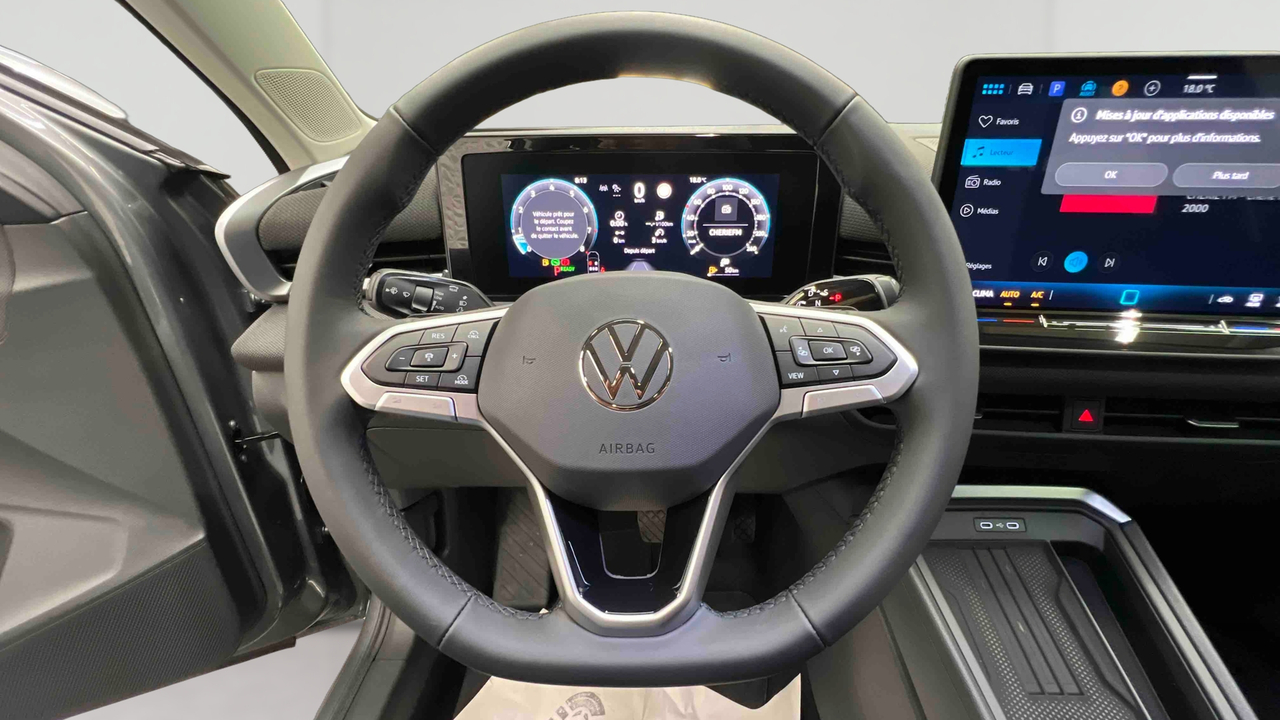 Volkswagen T-Roc 1.5 eTSI Hybrid 116 ch DSG7 — photo 10