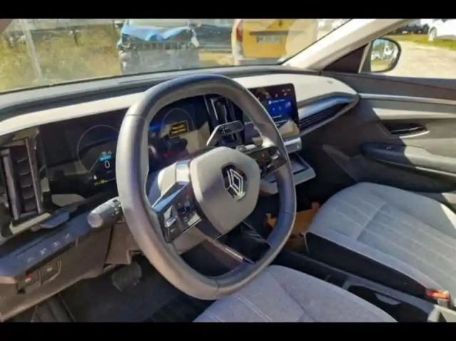 Renault Megane e-tech electric ev60 220ch equilibre super charge — photo 13