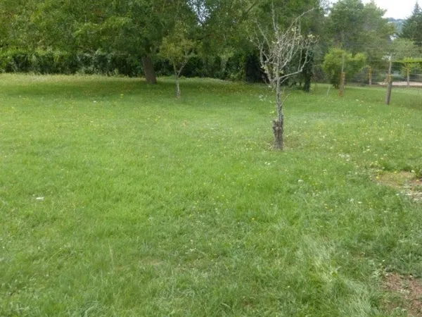 Terrain 880 m²