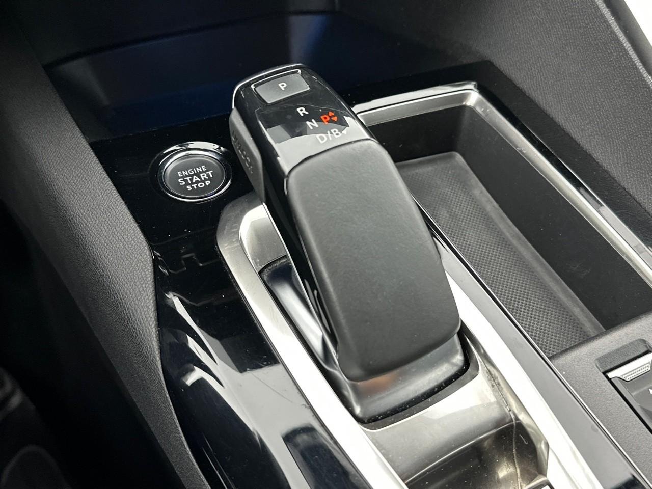 Peugeot 3008 hybrid 225 e-eat8 allure pack — photo 31