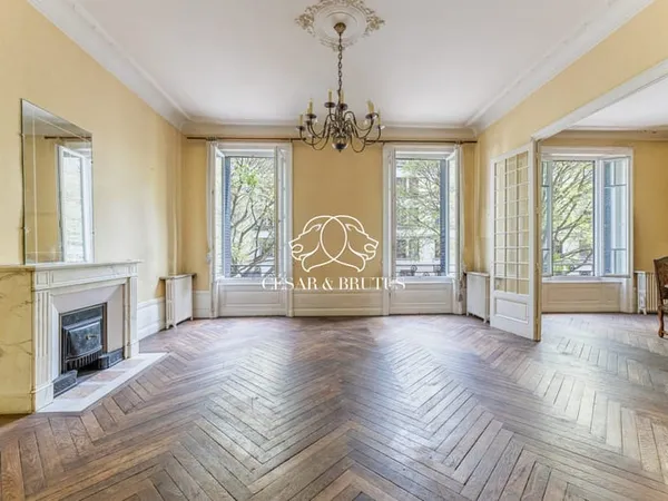Rare : Appartement bourgeois 6 pièces