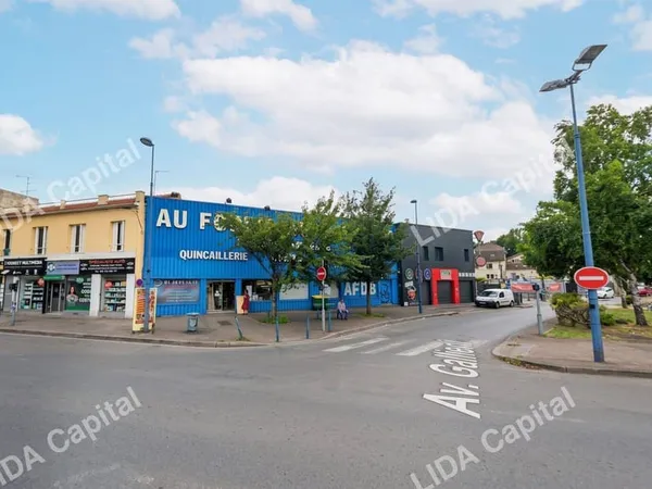 Boutique 937 m²