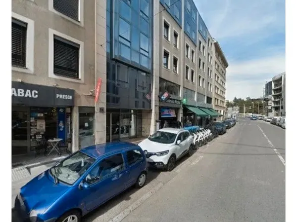 Location garage sous sol sécurisé face hôpital Croix-Rousse