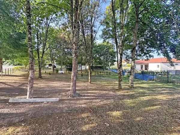 Terrain 937 m²