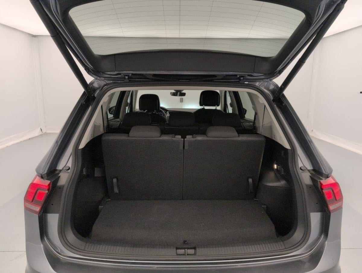 Volkswagen Tiguan Allspace — photo 10