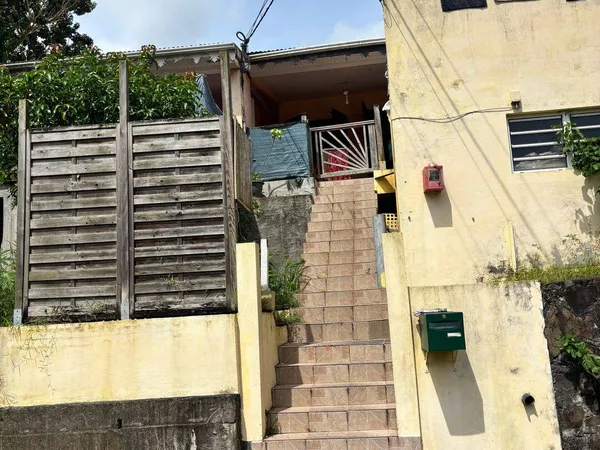Maison 4 pièces 217 m²