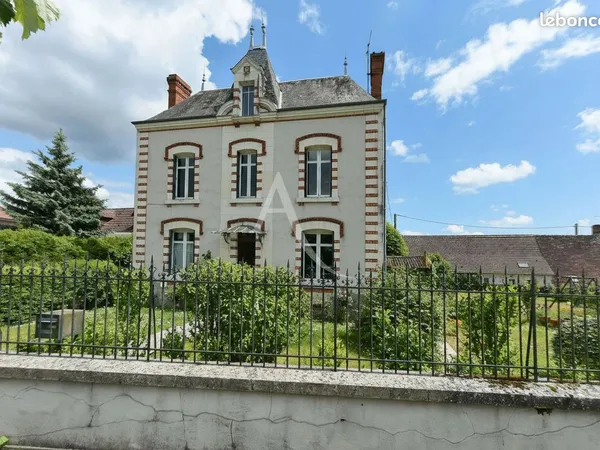 Maison 8 pièces 165 m²