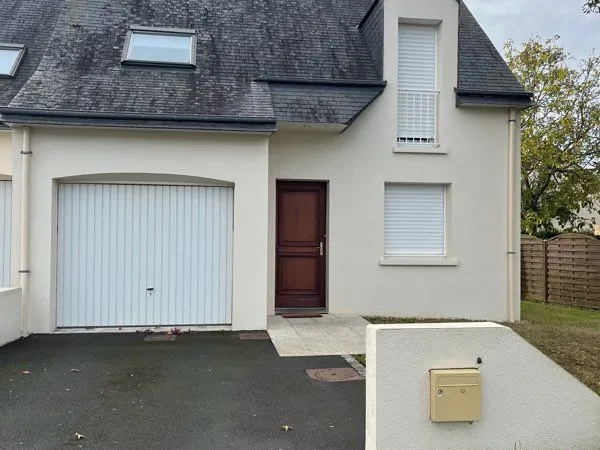 Maison meublée à louer - Crevin - 80 m² - 3 chambres