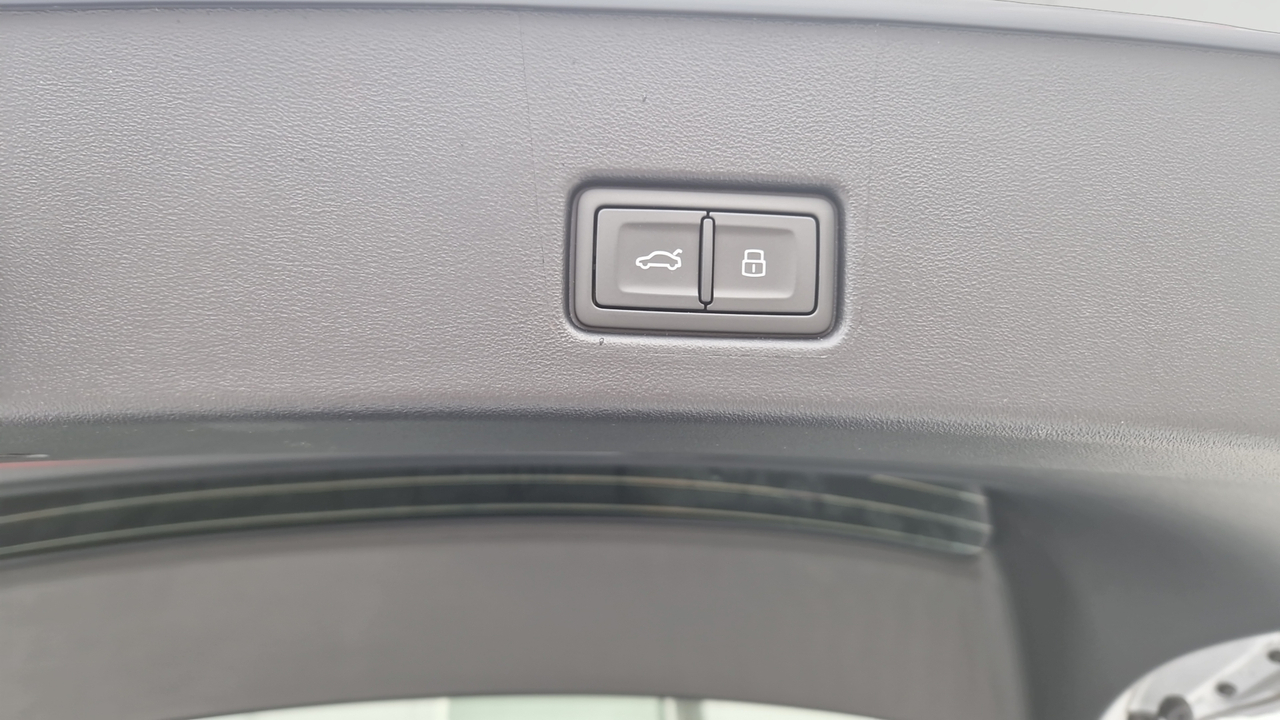 Audi Q4 e-tron Sportback 55 340 ch 82 kWh quattro — photo 23
