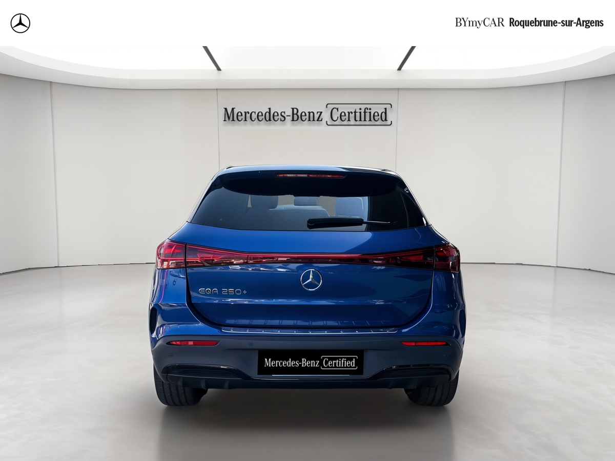 Mercedes EQA 250+ — photo 4
