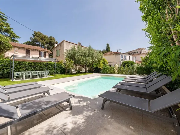 Appartement 8 pièces 288 m²